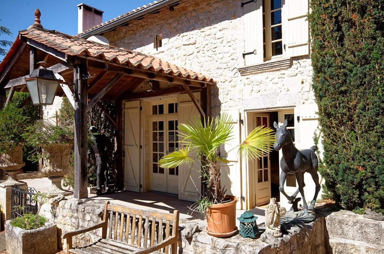 Bed and Breakfast Les Grozilles Feuillade Exterior foto