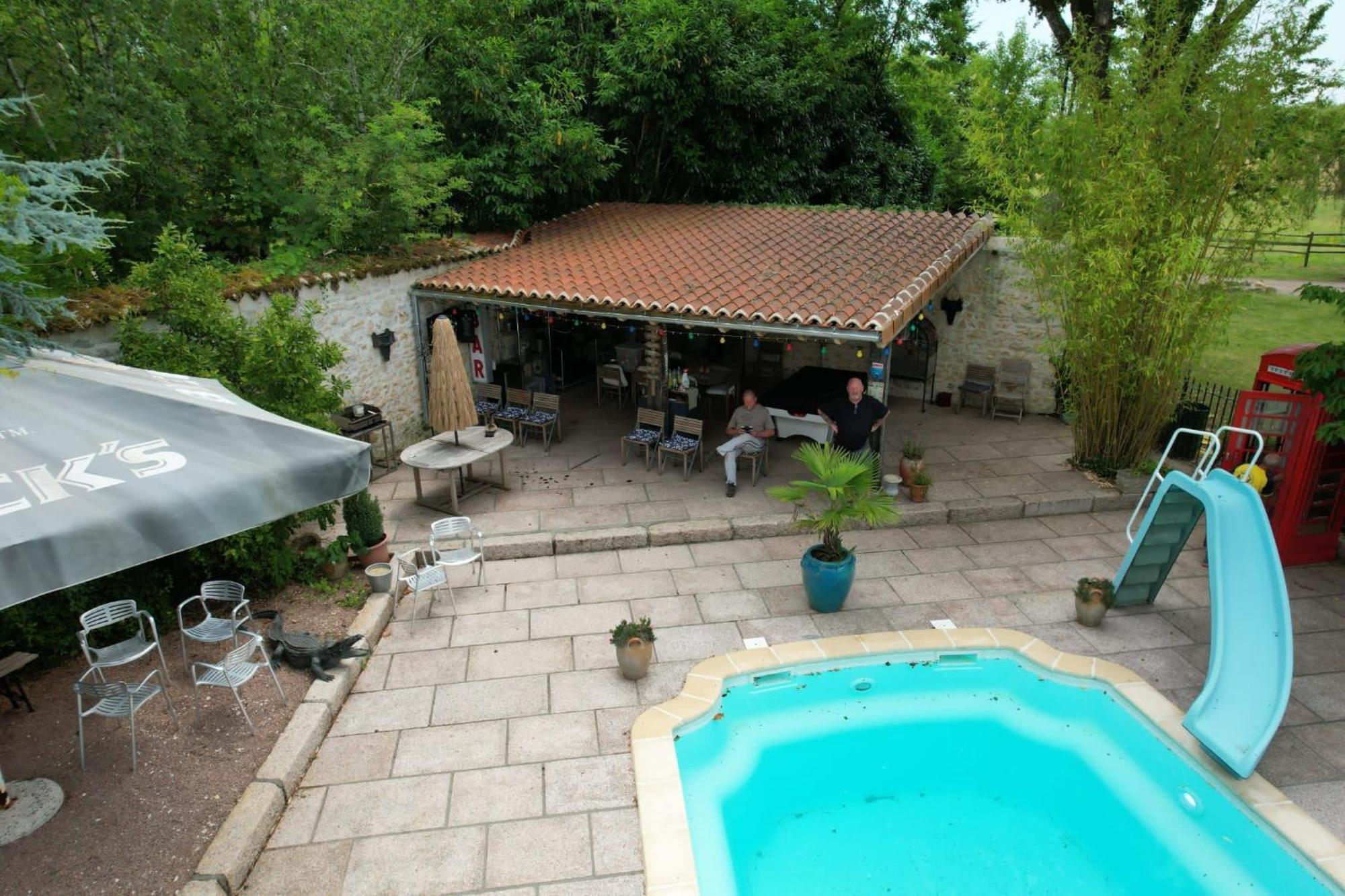 Bed and Breakfast Les Grozilles Feuillade Exterior foto