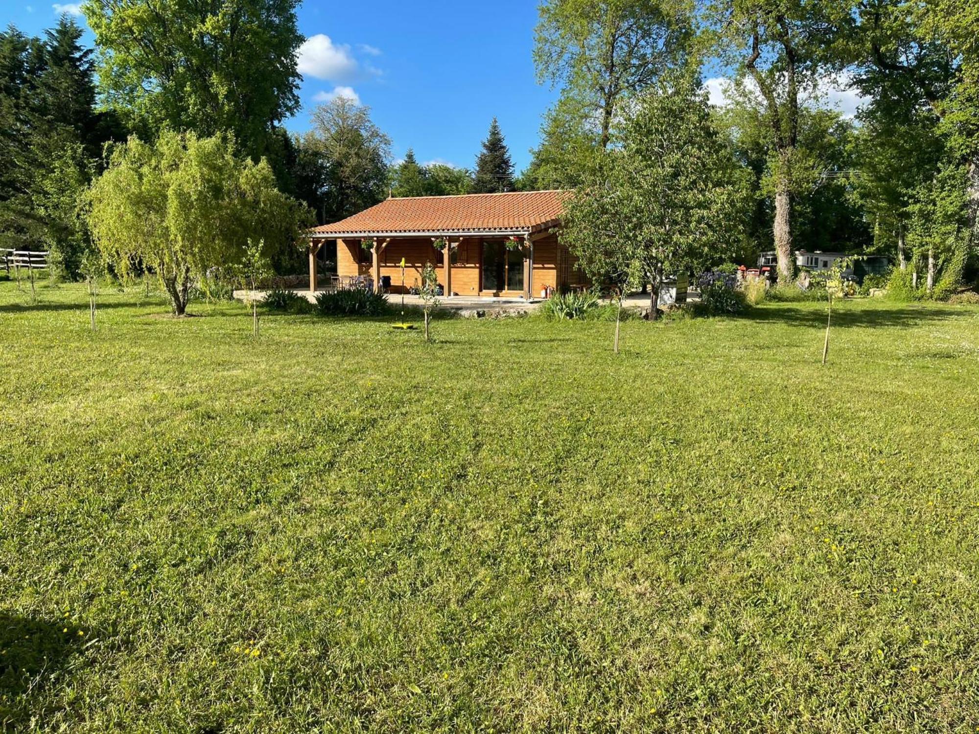 Bed and Breakfast Les Grozilles Feuillade Exterior foto